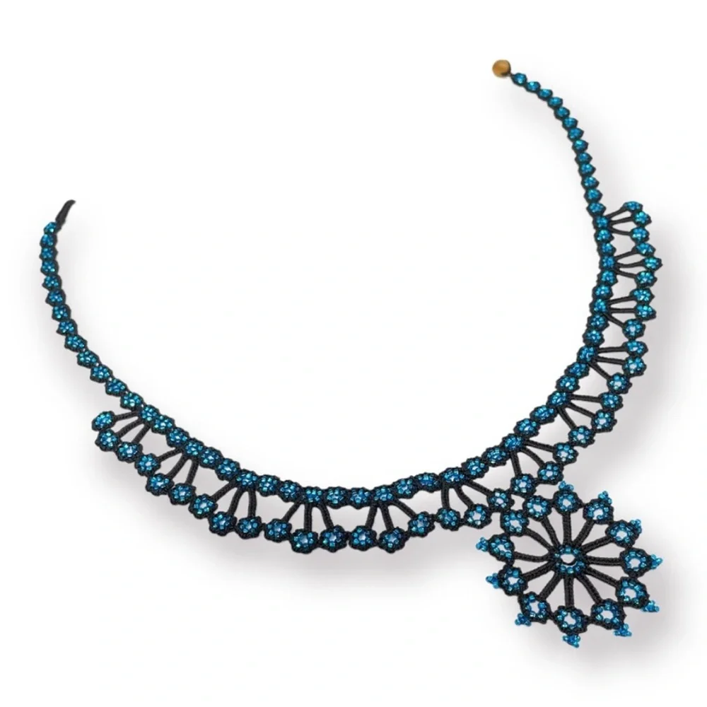 🛍️SALE🛍️ Handcrafted Needlework Glass Beaded Elegant Statement/Collar Necklace - Picture 3 of 4